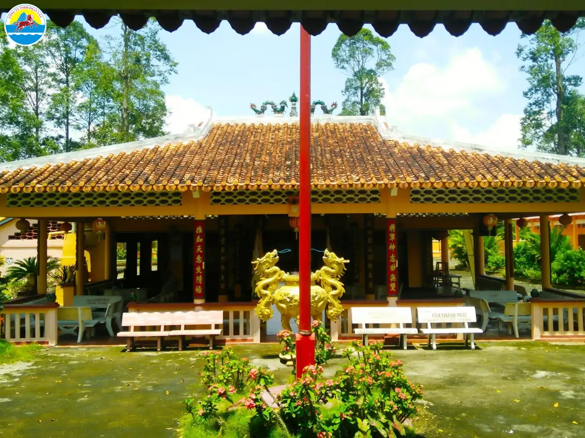 du lịch trà ôn​