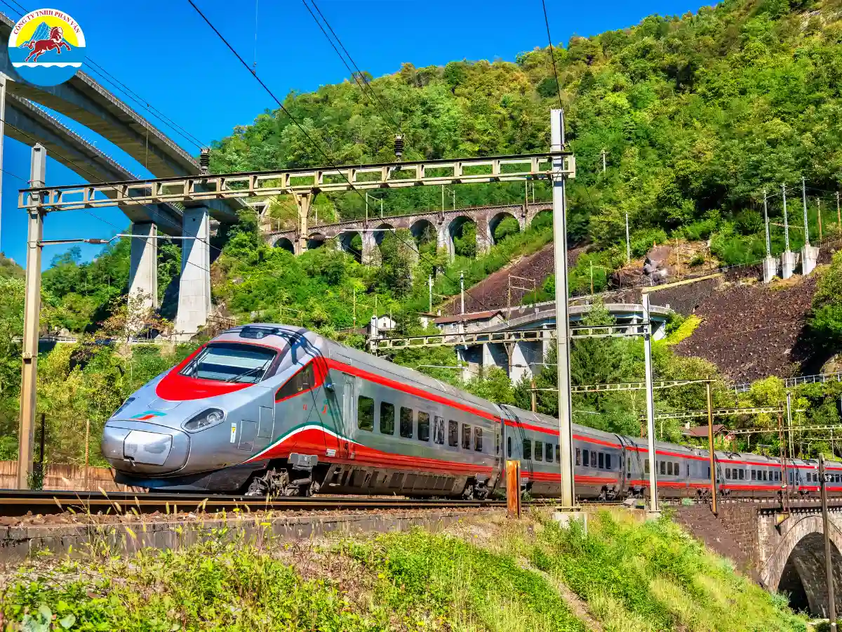 Tàu điện ngầm Thành Đô hiện đại, thuận tiện di chuyển tham quan