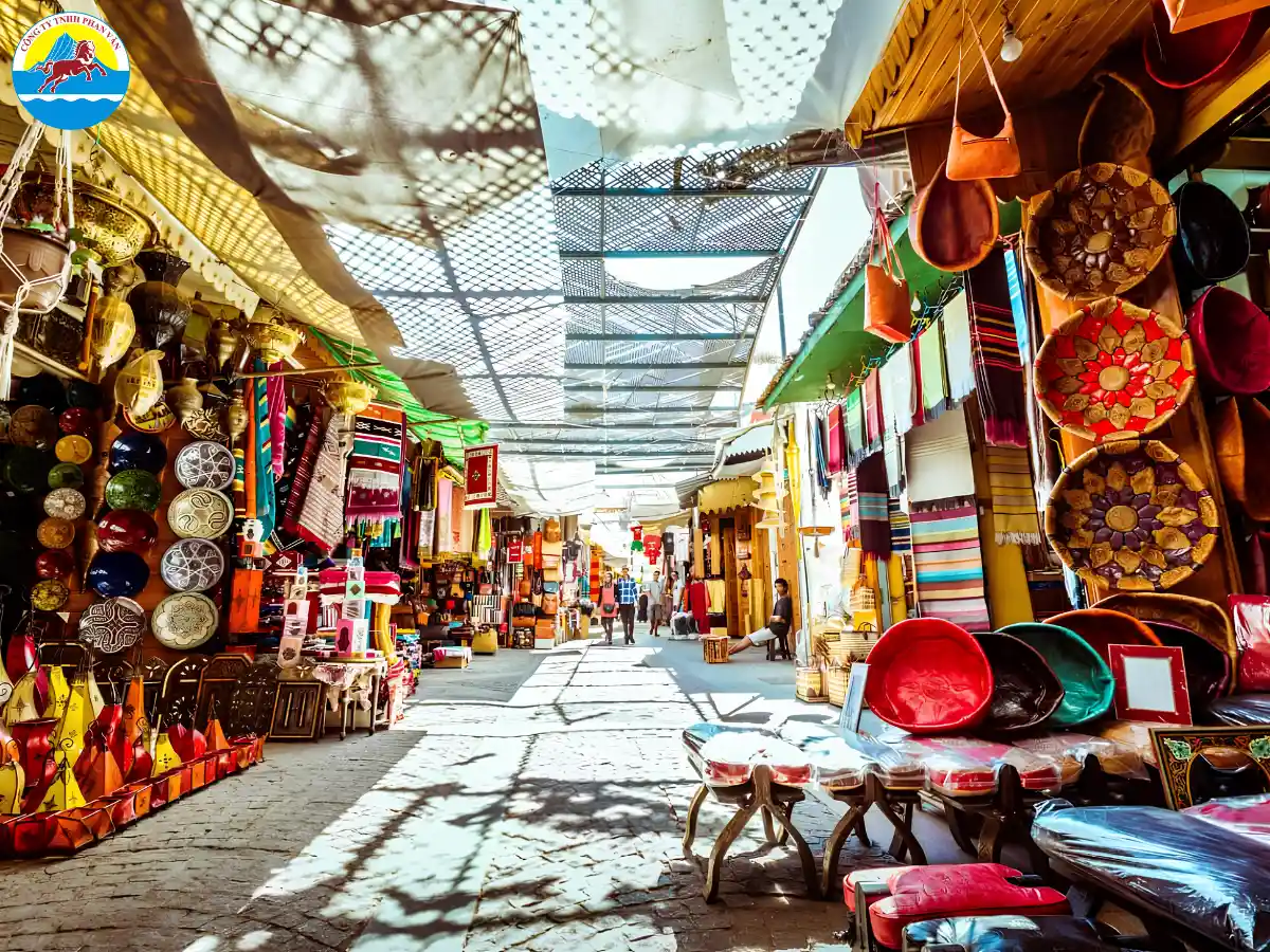 Khu chợ Medina truyền thống tại thủ đô Tunis
