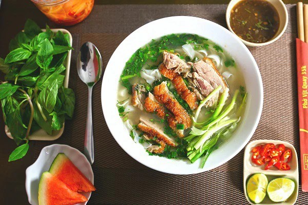 Phở vịt quay ẩm thực Cao Bằng