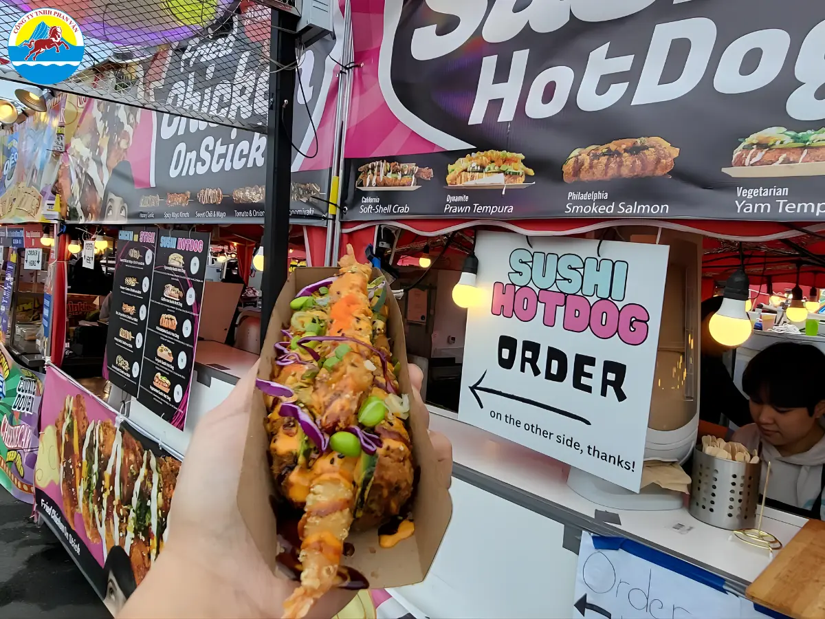 Tận hưởng ẩm thực đường phố