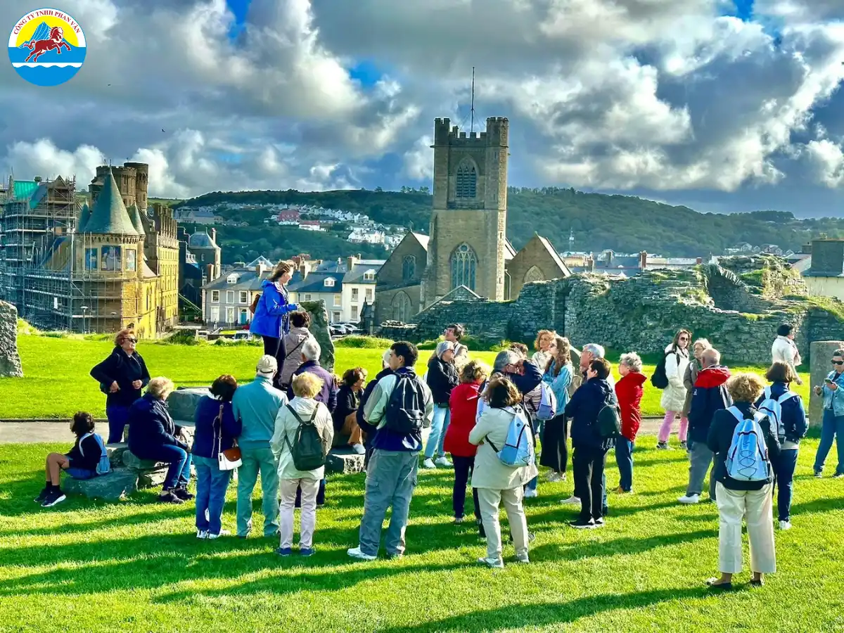 Tour du lịch Xứ Wales của Phan Văn Travel