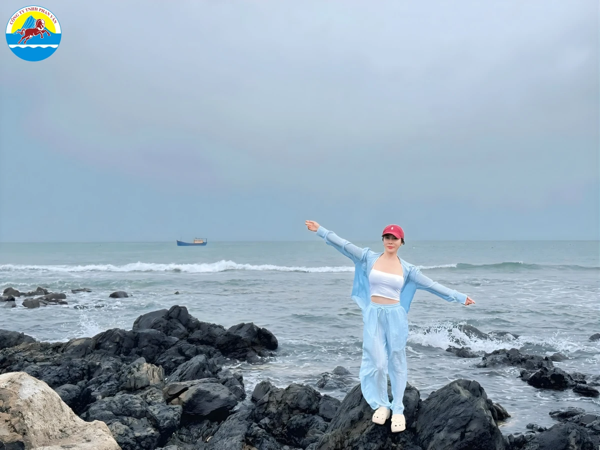 Ghềnh Đá Đĩa ở Phú Yên