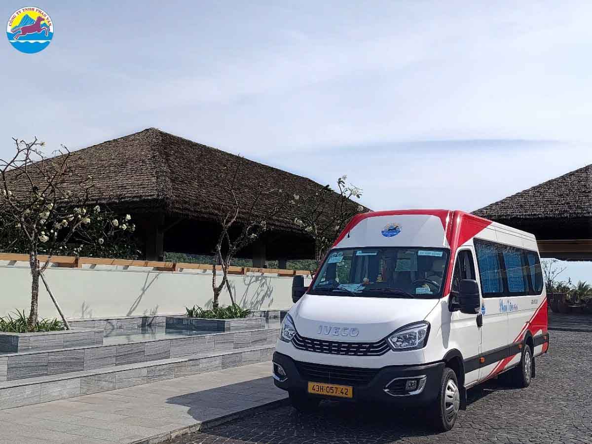 Thuê xe 16 chỗ có thể chủ động về thời gian khởi hành, dừng chân nghỉ ngơi