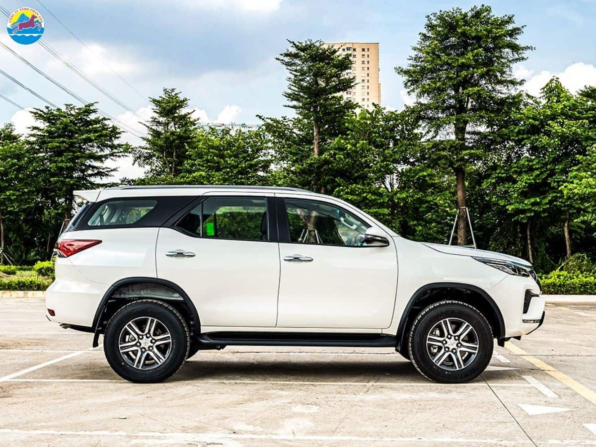 thuê xe 7 chỗ ở huế