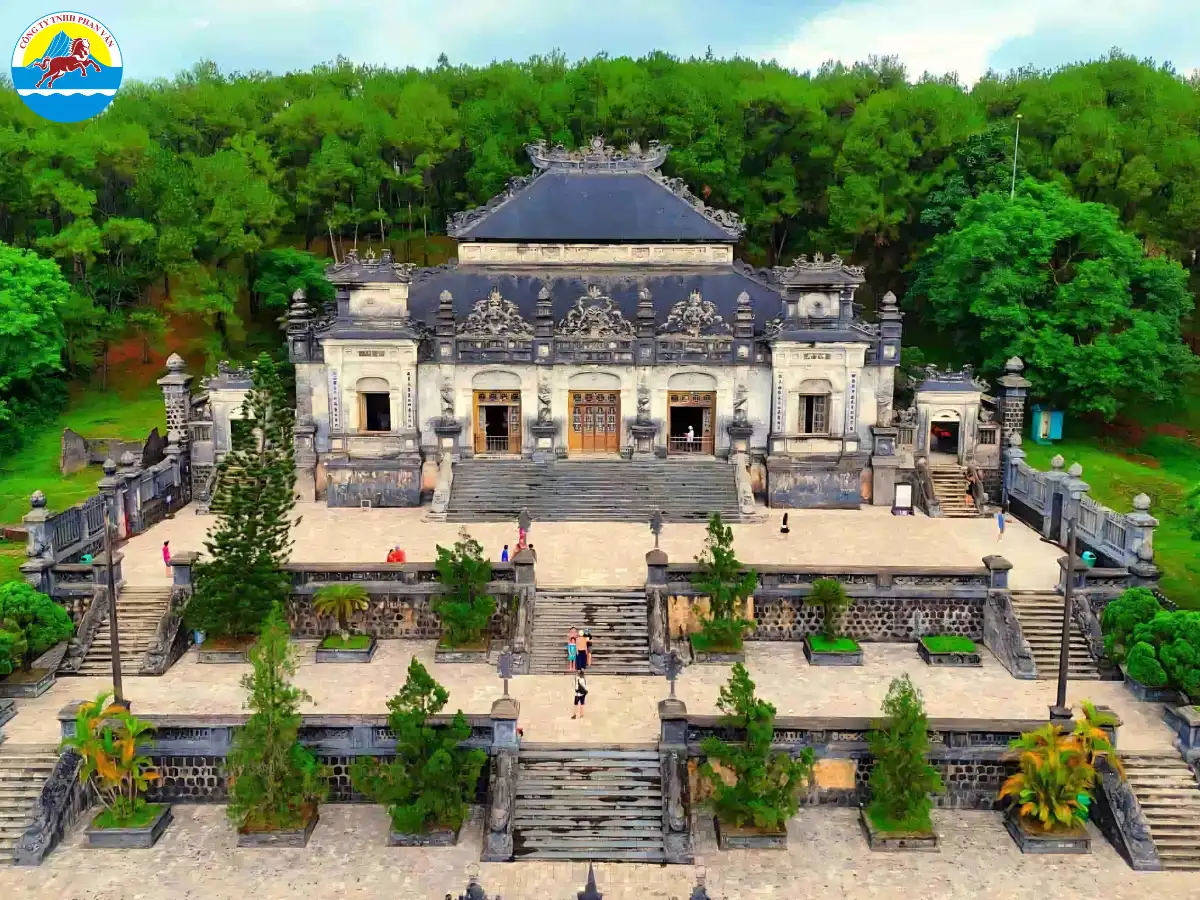 Vé tham quan lăng Khải Định