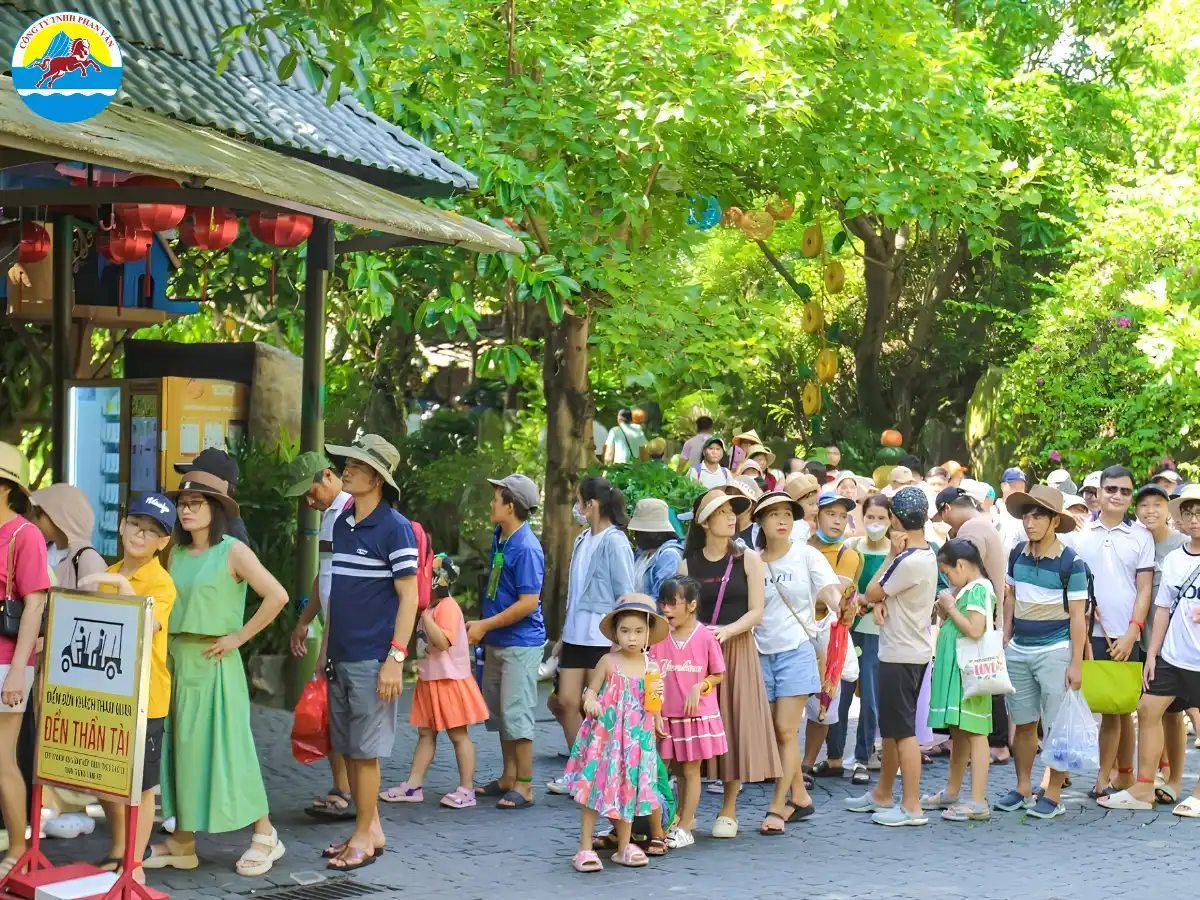 giá vé Núi Thần Tài Đà Nẵng