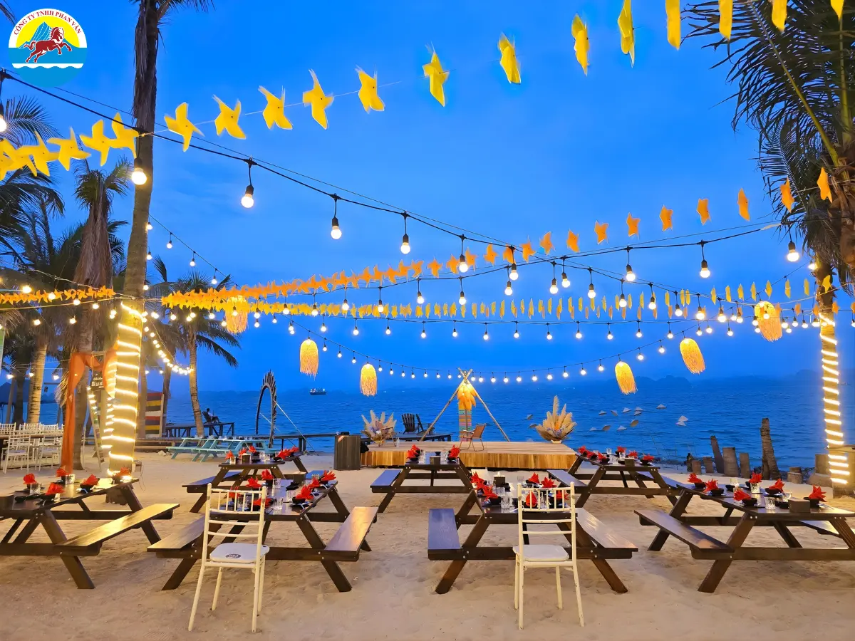 Bar ven biển Hạ Long