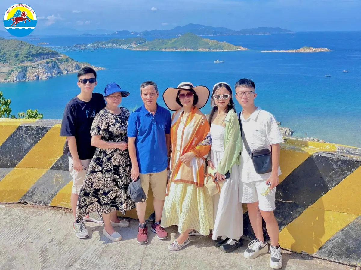 Phan Văn Travel có nhiều gói tour du lịch Hang Rái Ninh Thuận