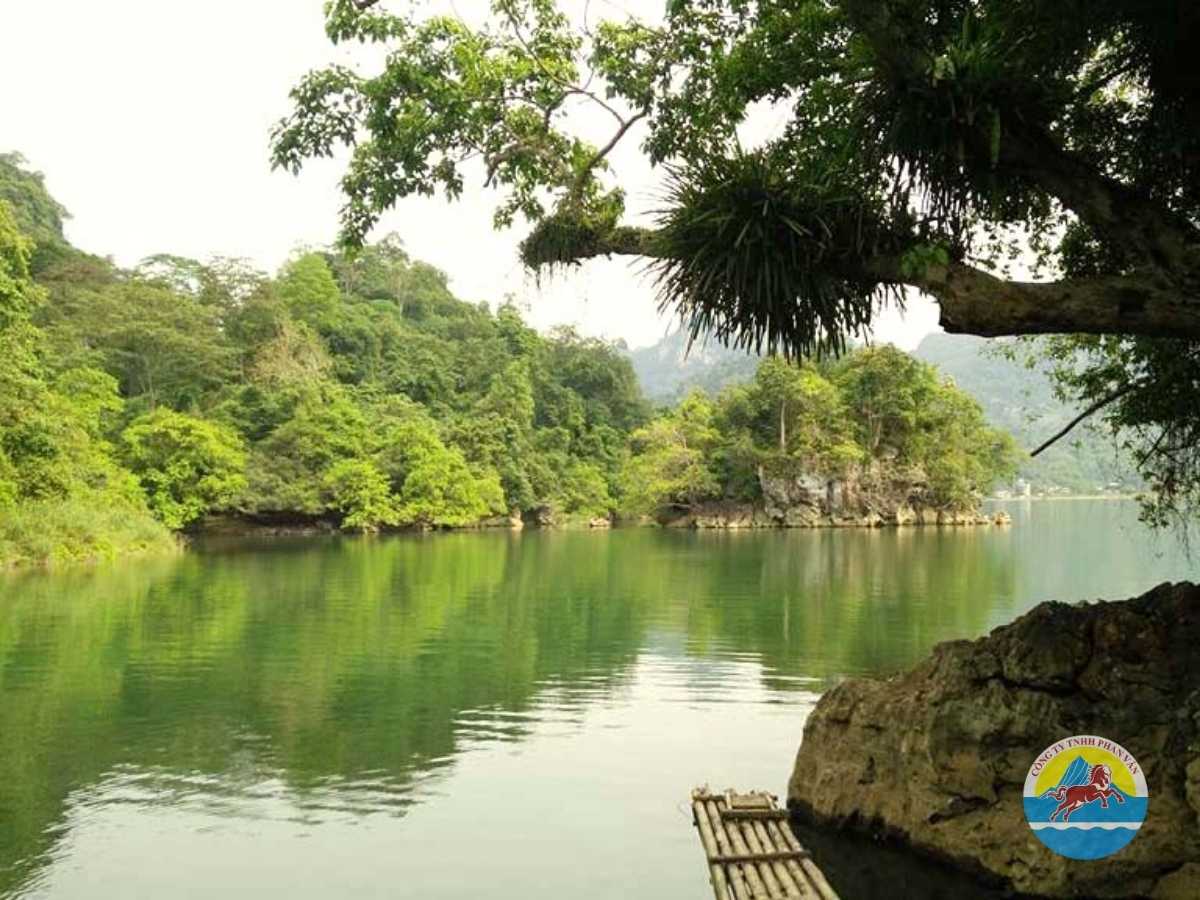 Hồ Ba Bể Bắc Kạn
