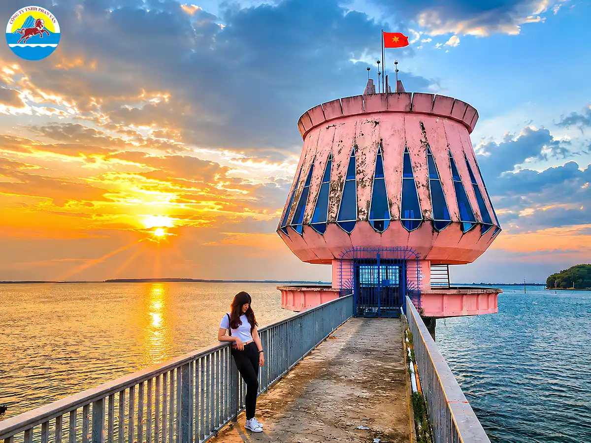 hồ Dầu Tiếng Tây Ninh