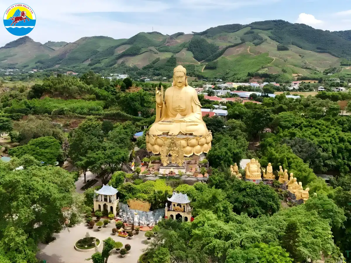 Hồ Núi Cốc Thái Nguyên có gì