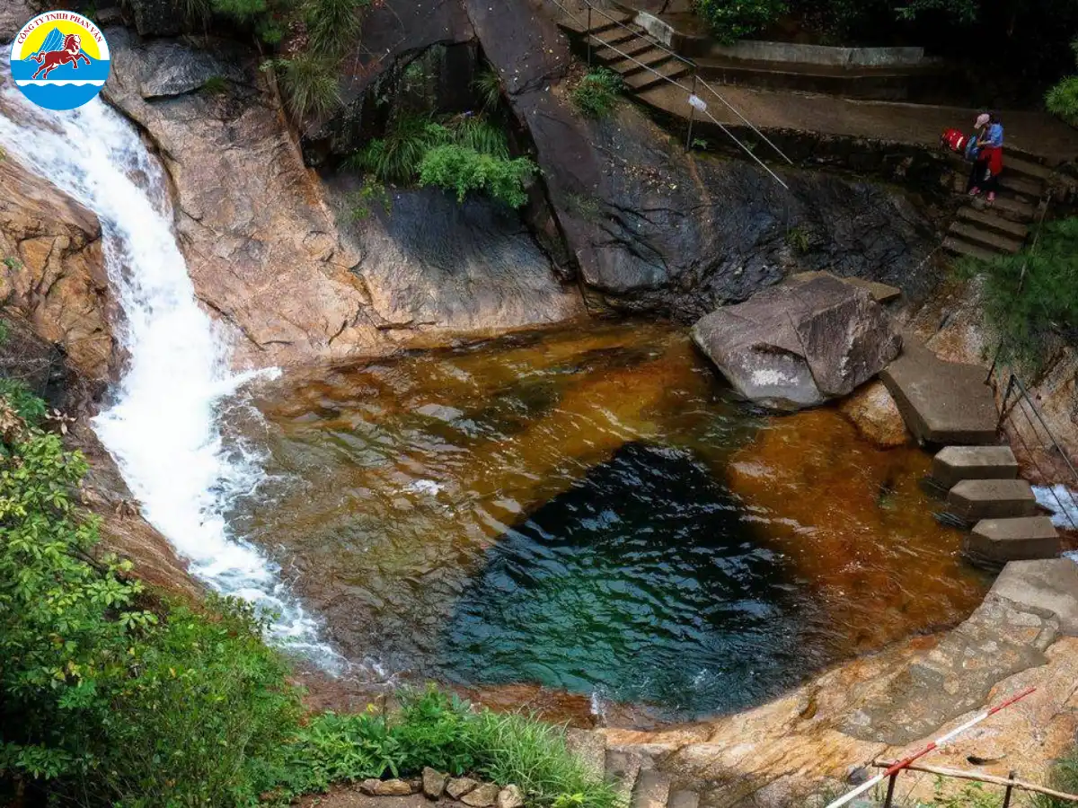 Ôn Tuyền - suối nước nóng ngàn năm