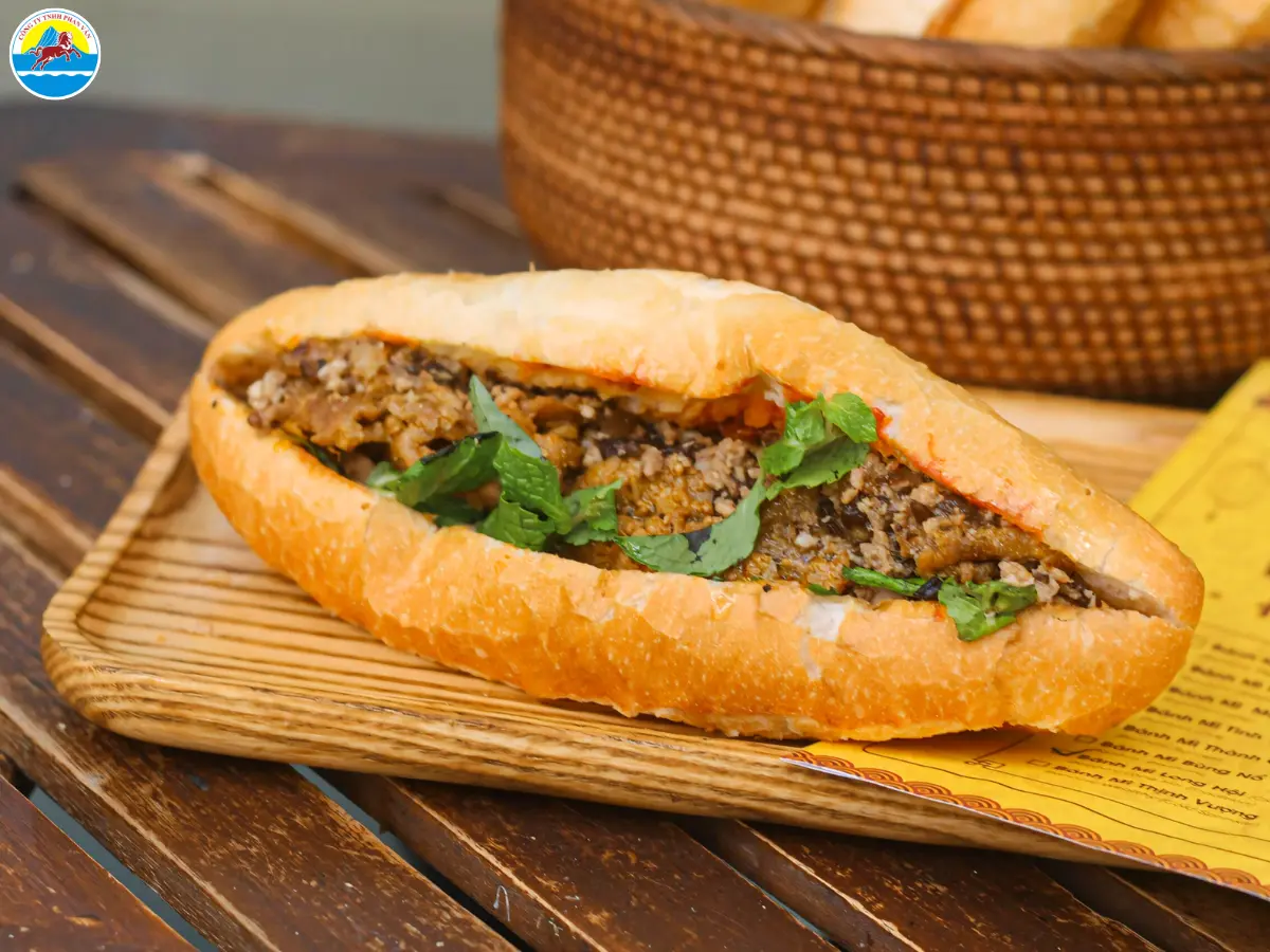 hội an tháng 8​
