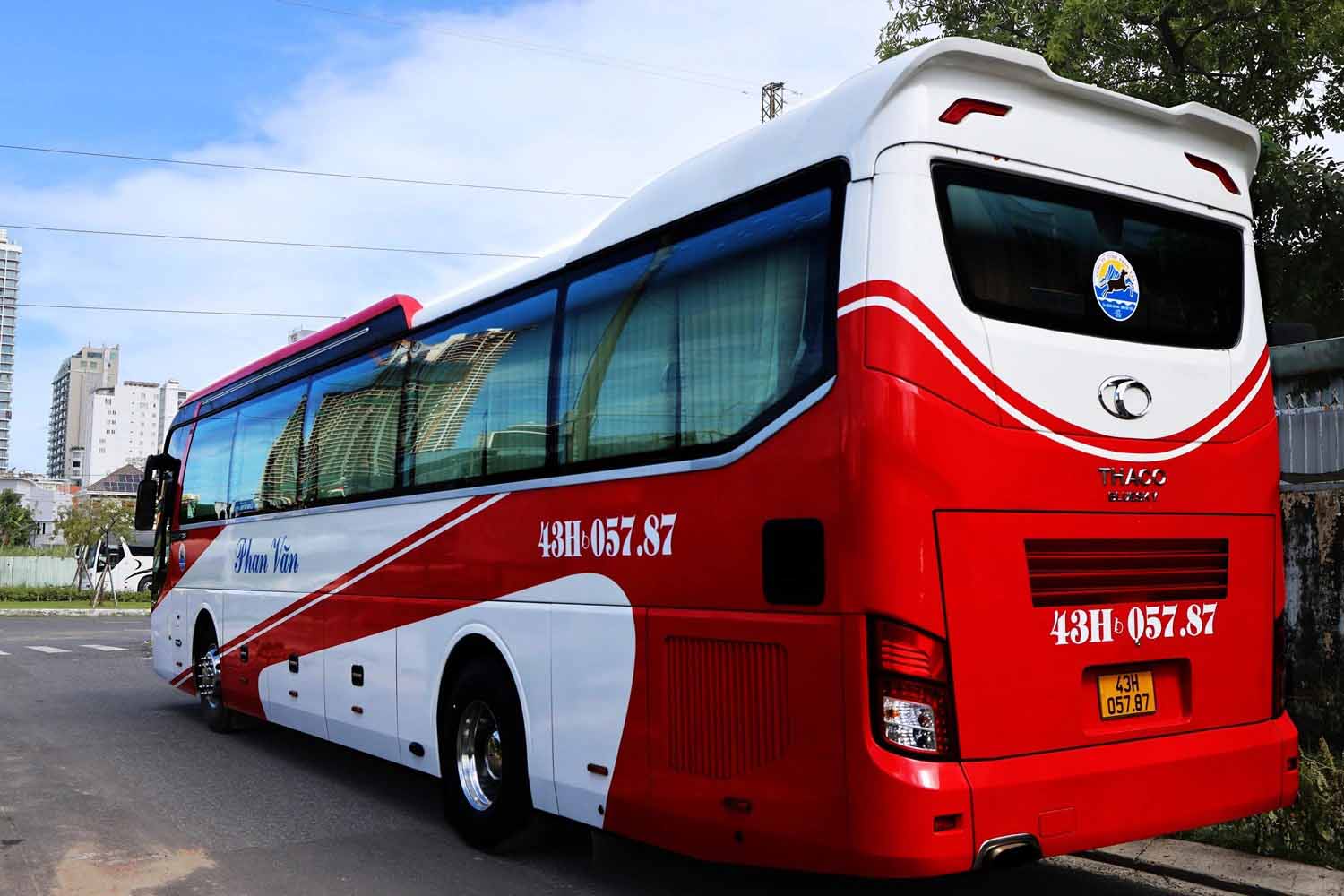 Xe 47 chỗ Phan Văn Travel
