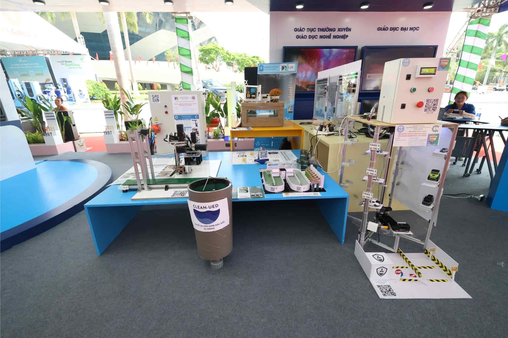 Gian hàng công nghệ giáo dục với các mô hình sáng tạo tại triển lãm Đà Nẵng