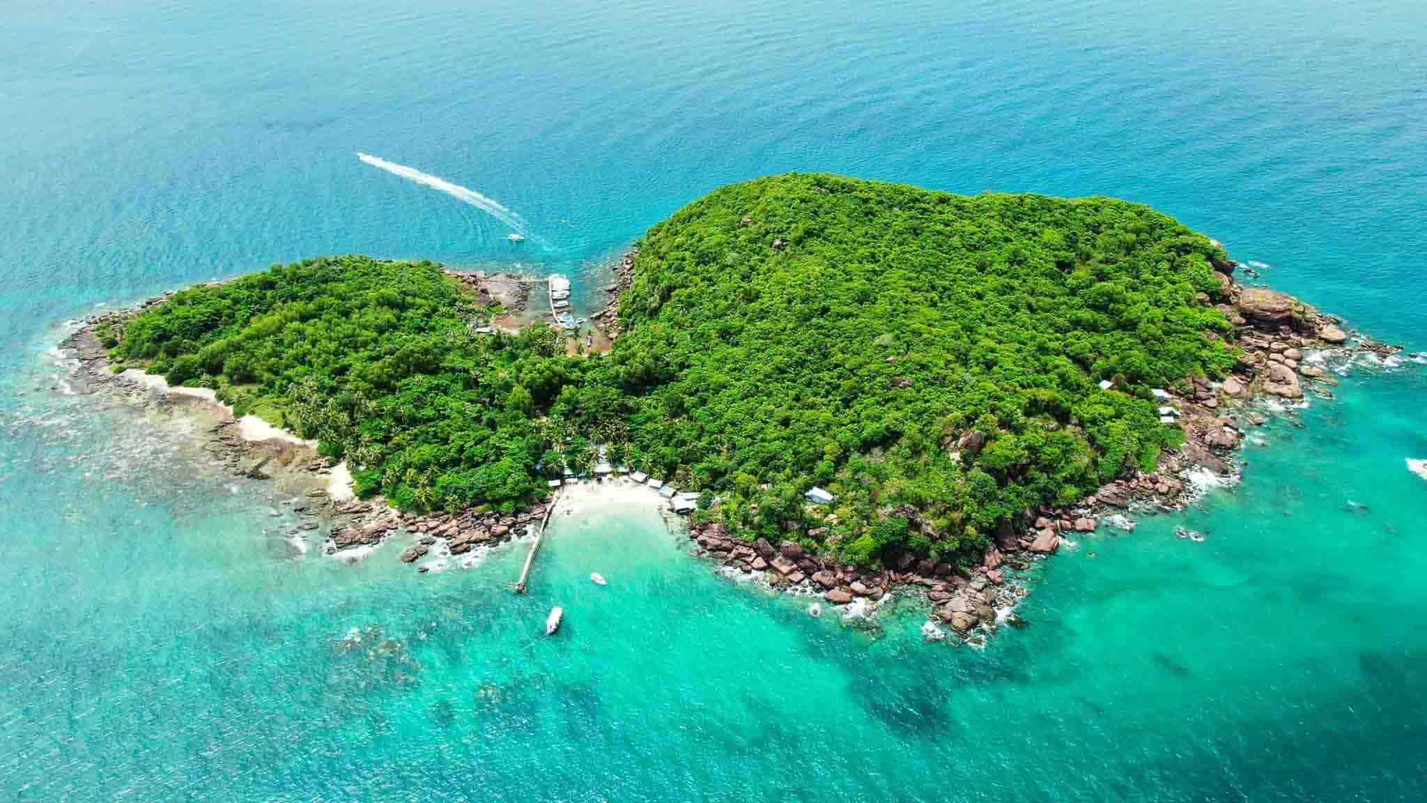 Toàn cảnh Hòn Móng Tay