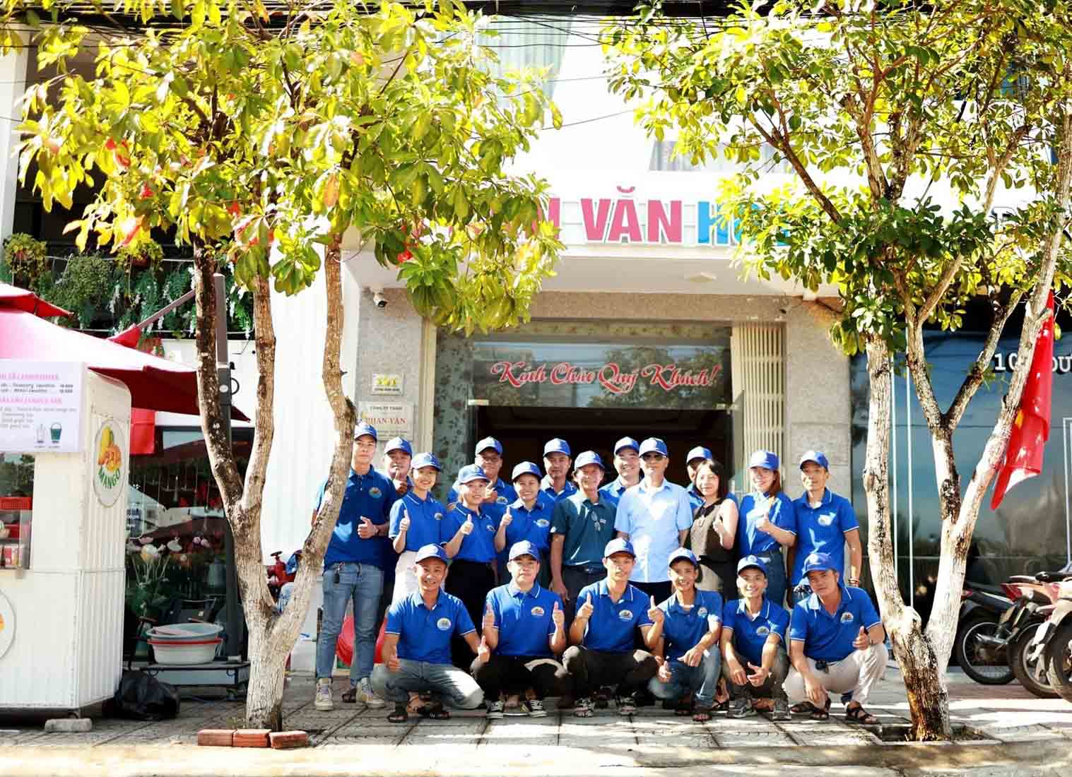 Đội ngũ nhân viên của Phan Văn Travel