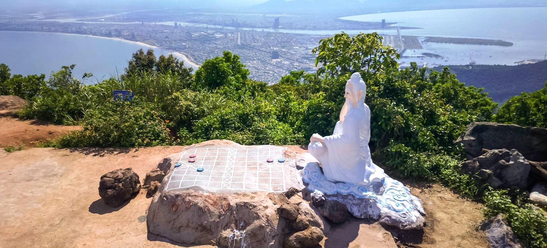 Đỉnh Bàn Cờ Đà Nẵng