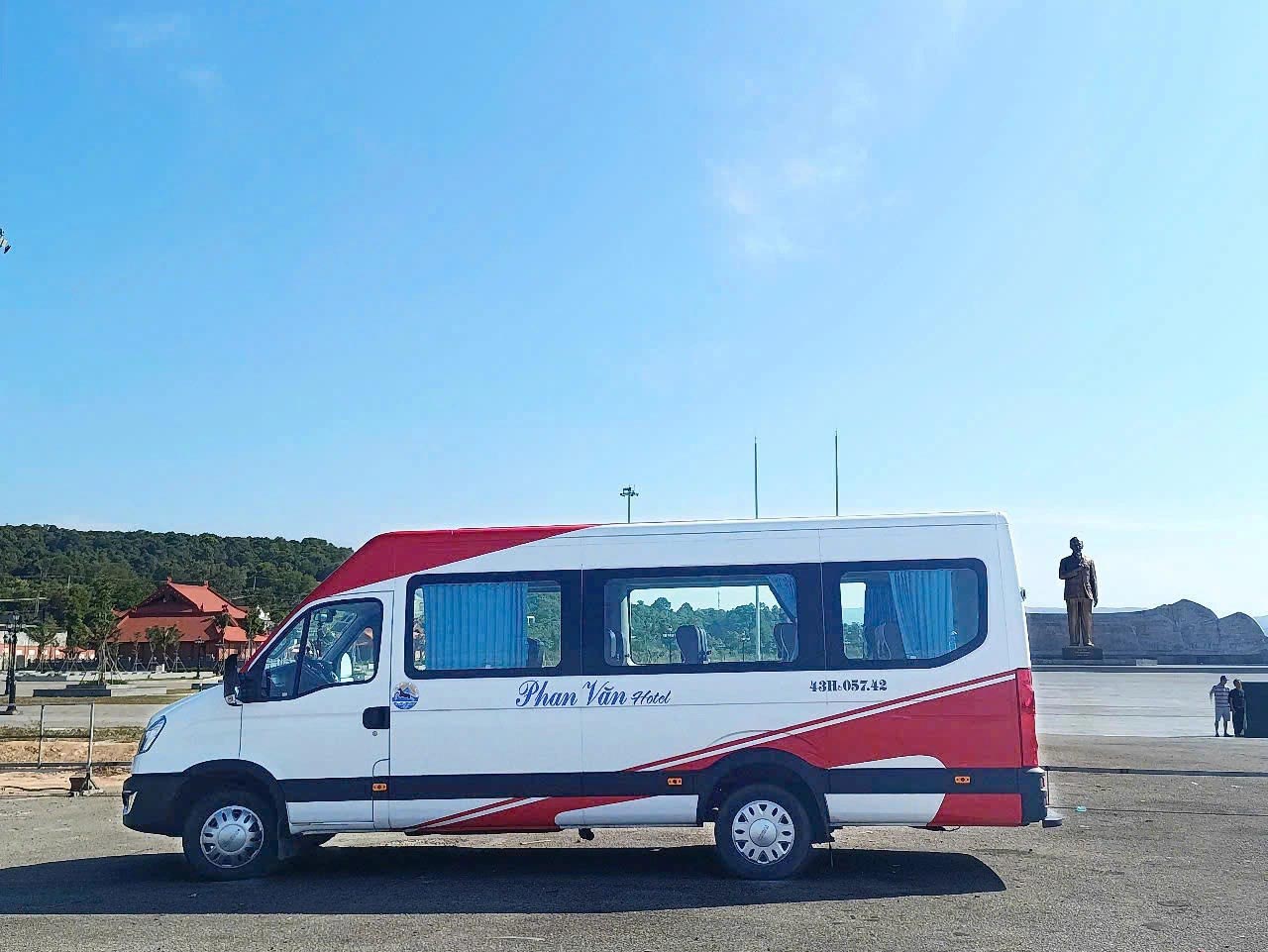 Xe 19 chỗ Phan Văn Travel