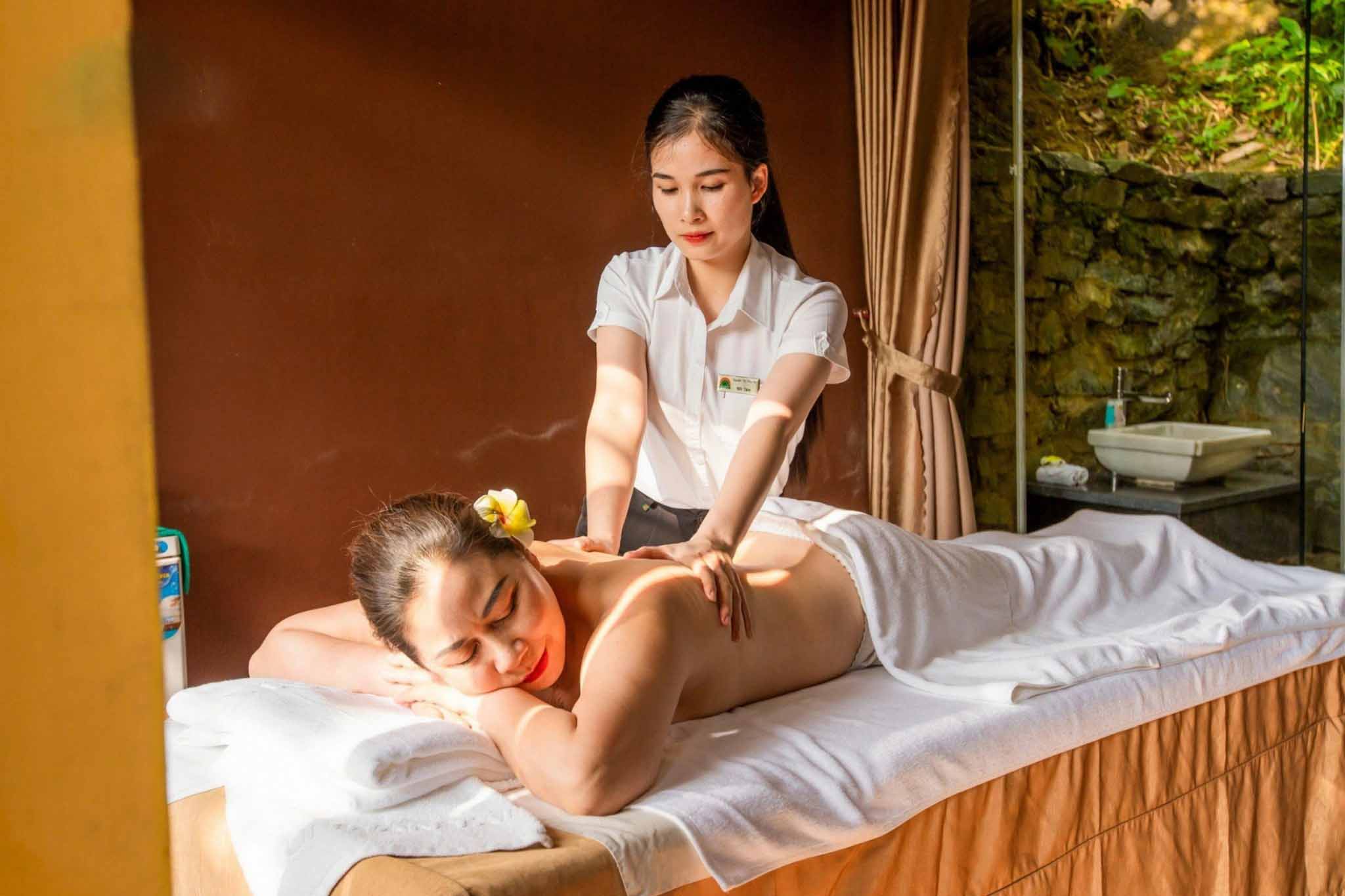 Lợi ích sức khỏe từ suối khoáng nóng Thần Tài