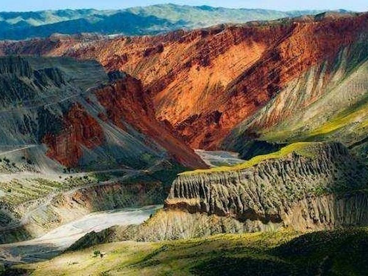 Hẻm núi Grand Canyon Dushanzi