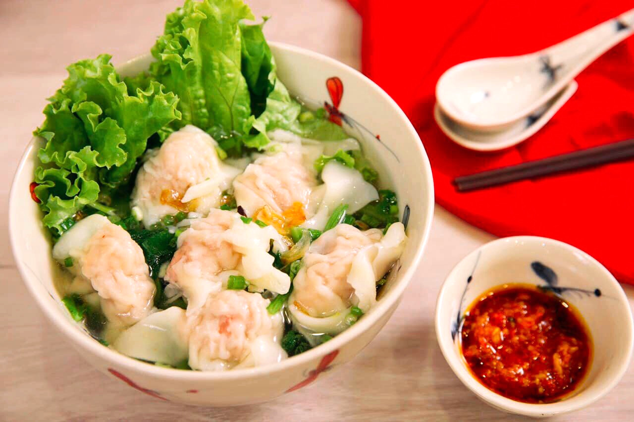 Thưởng thức hoành thánh - Đặc sản trứ danh Hội An