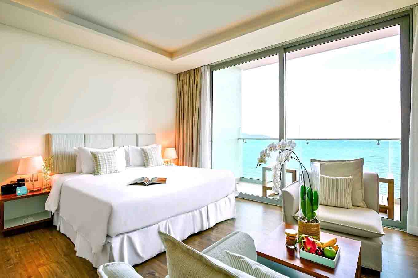 A La Carte Da Nang Beach