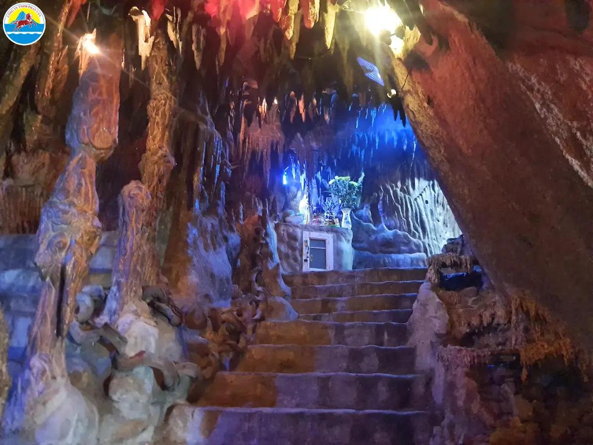 núi bà đen có gì