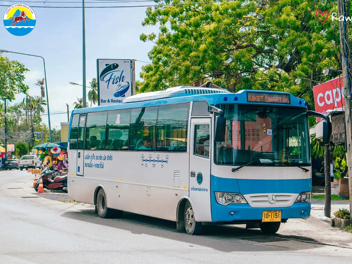 Di chuyển bằng Smart Bus để tiết kiệm chi phí