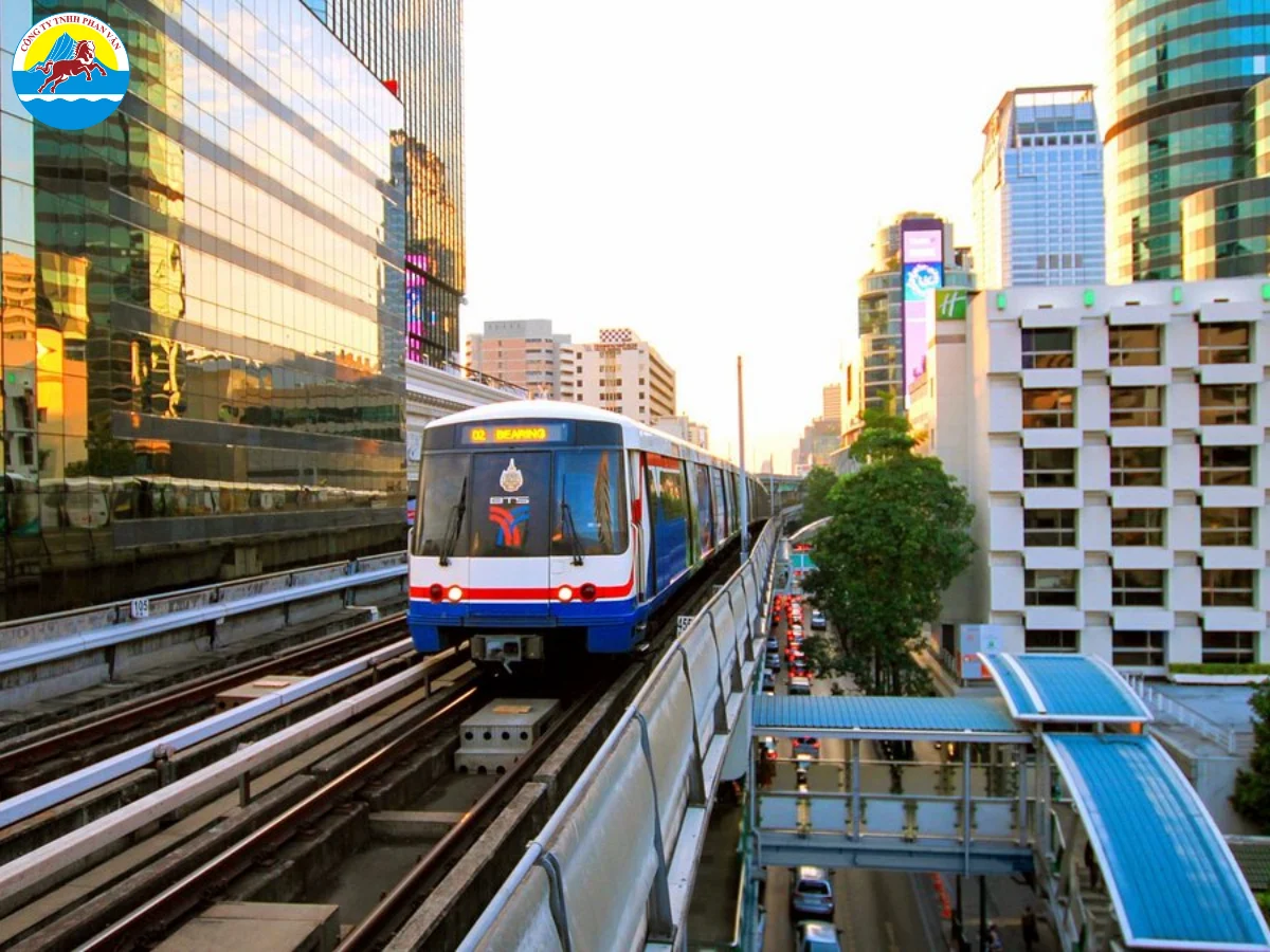 Tàu điện trên không (BTS Skytrain)