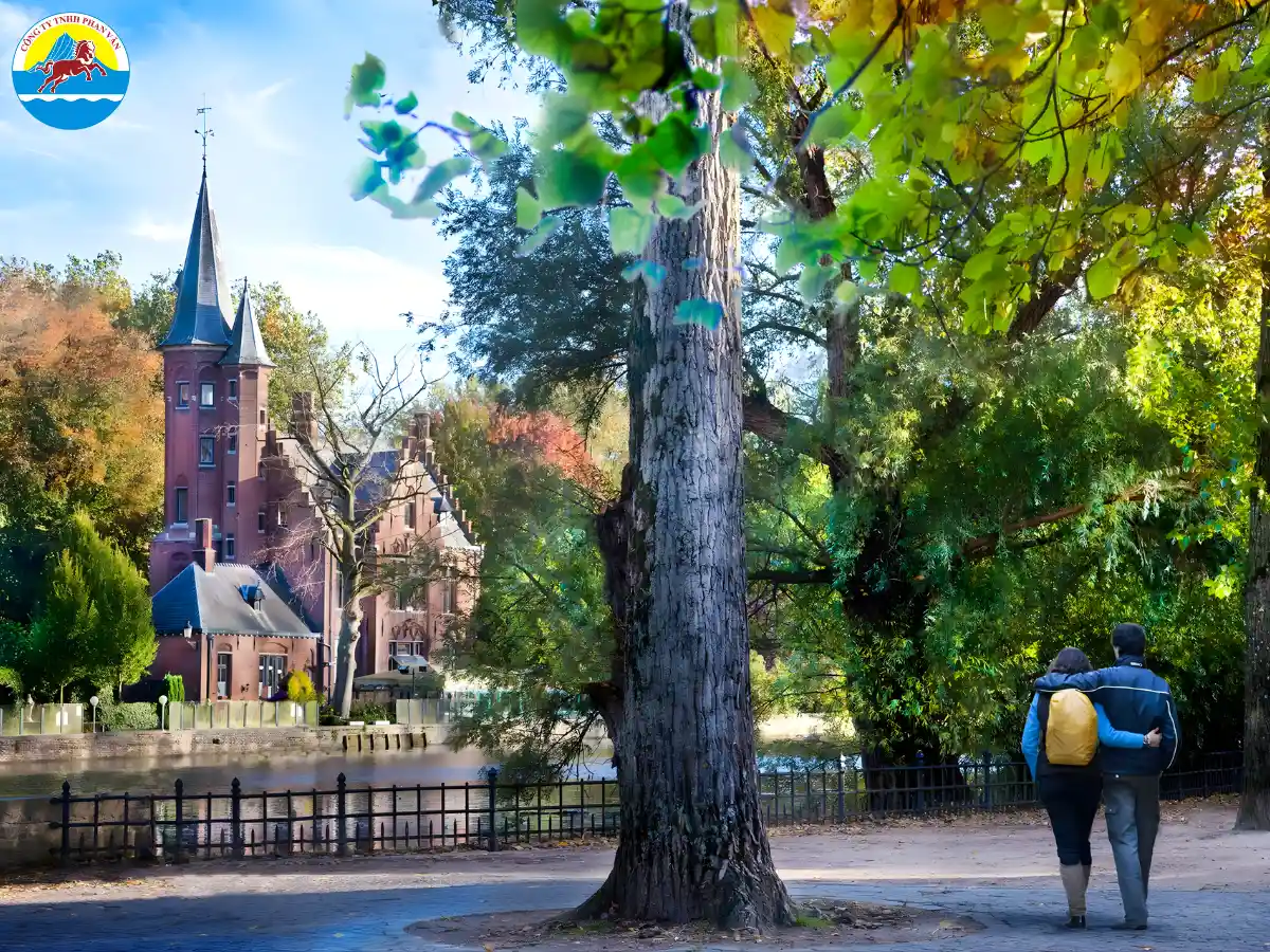 Hồ Tình Yêu (Minnewater Park)
