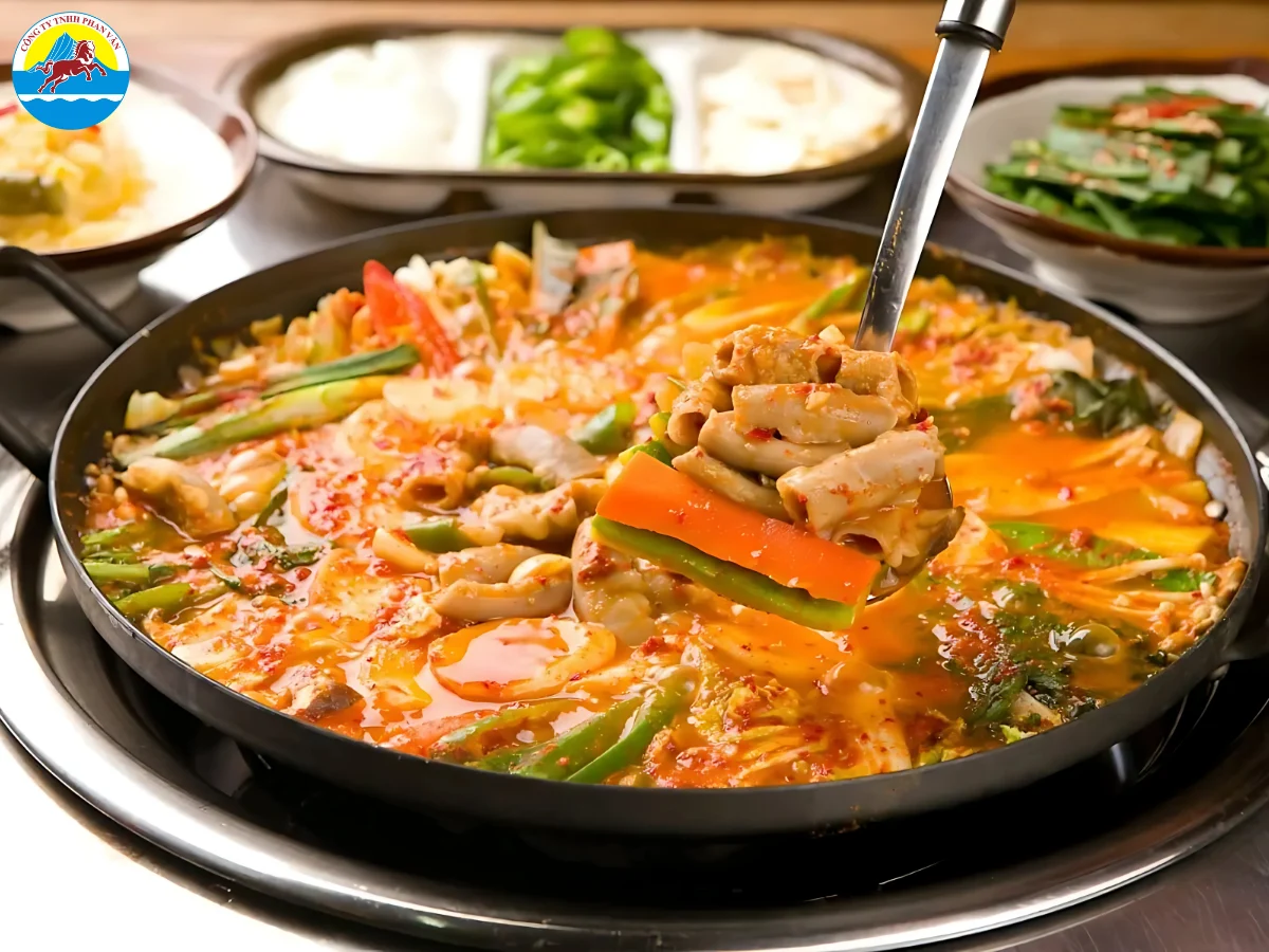 Gopchang Jeongol (Lẩu lòng)