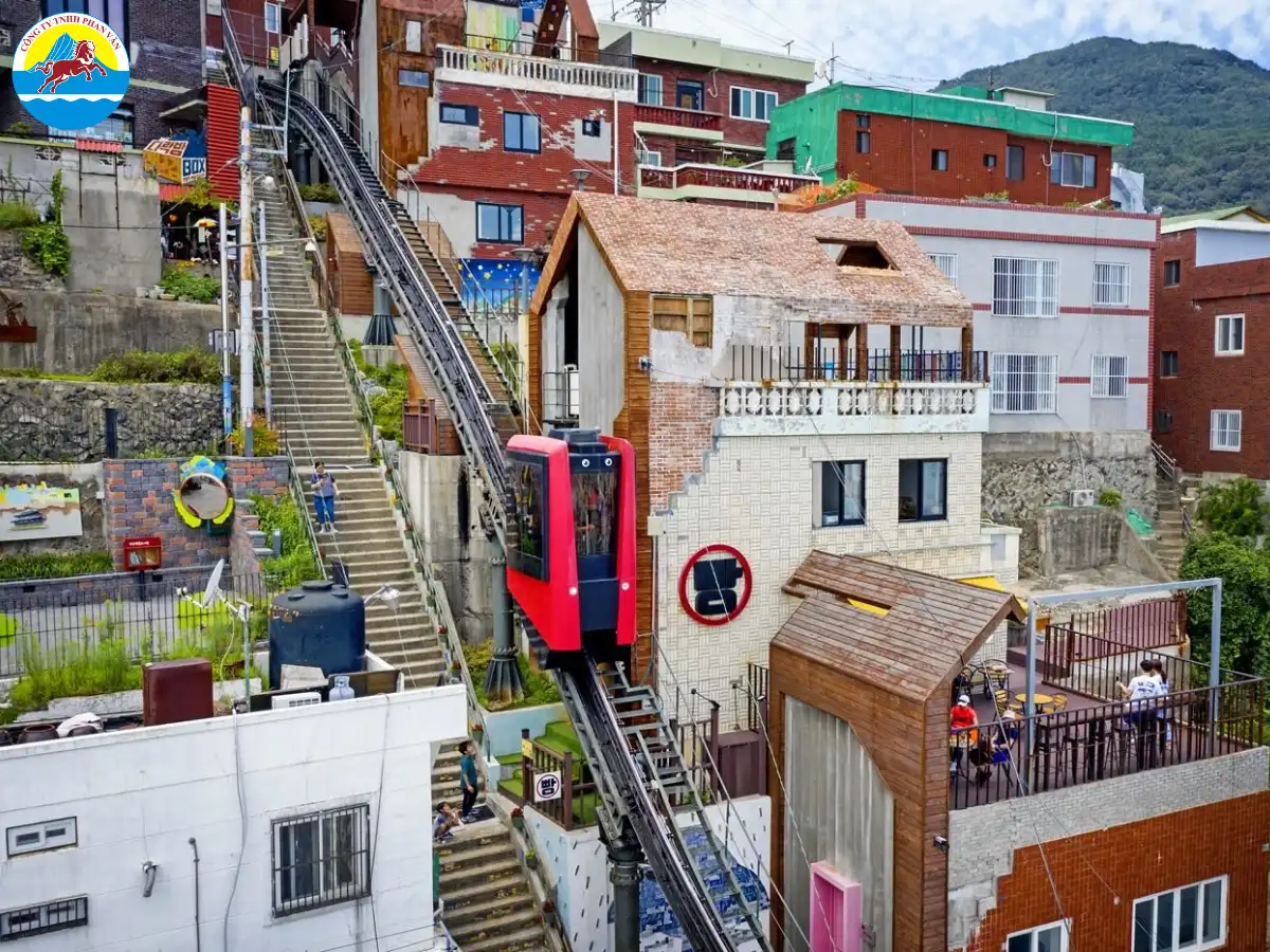 Dạo bộ khu phố cổ Choryang Ibagu-gil