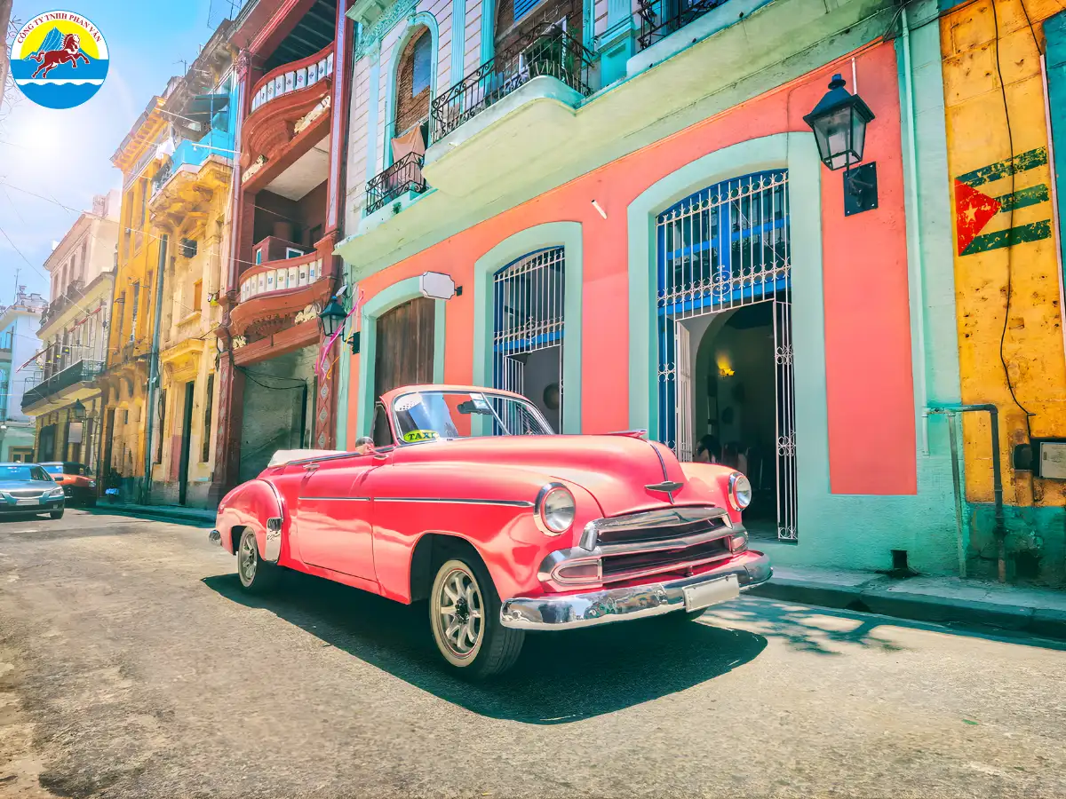 Xe hơi cổ là biểu tượng văn hóa của Havana