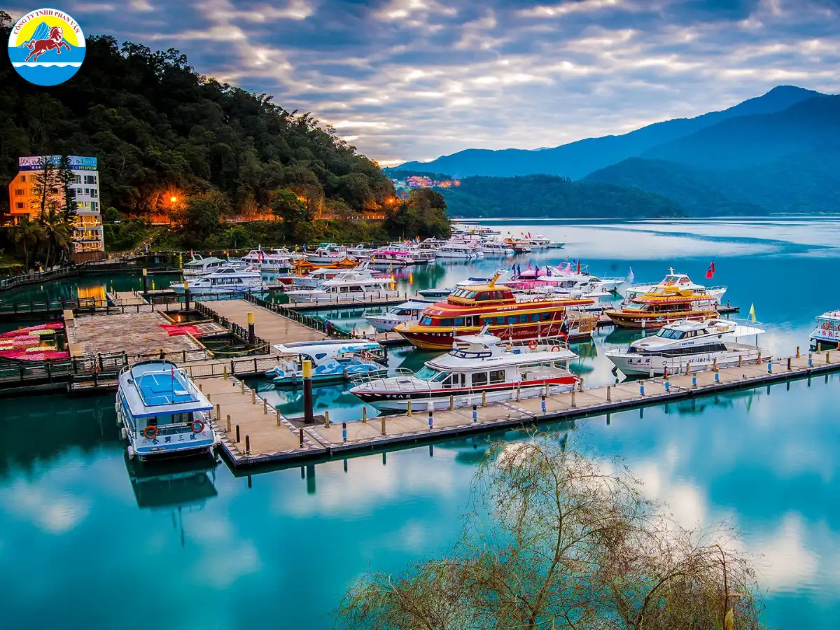 Đài Loan giữ vai trò như một “cầu nối tự nhiên” giữa Đông Á lục địa và Thái Bình Dương