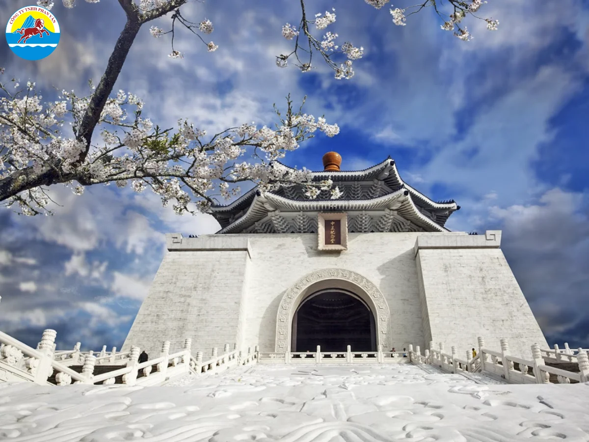 Phan Văn Travel là đơn vị lữ hành uy tín, chuyên cung cấp các tour Đài Loan chất lượng cao