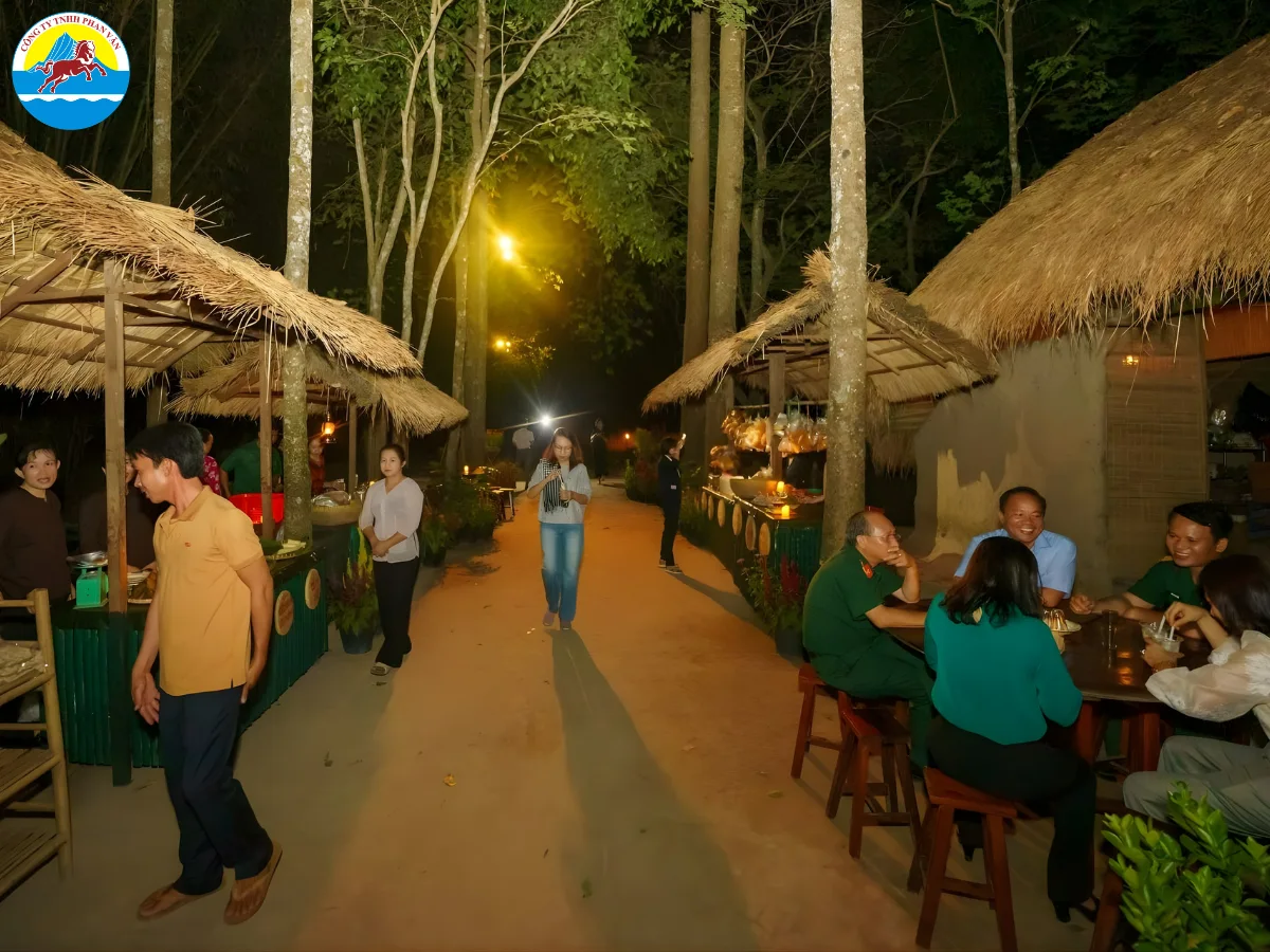 Giá vé địa đạo được phân theo đối tượng khách