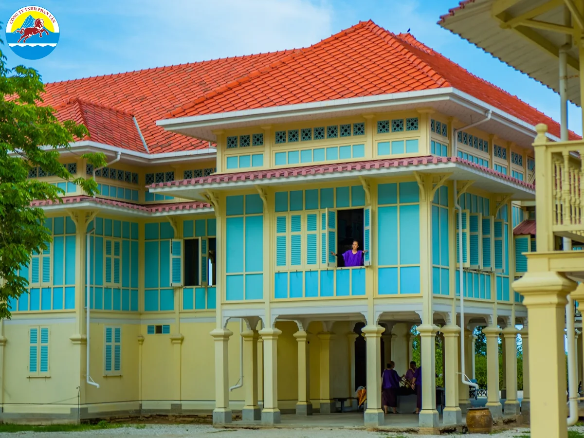 Cung điện Maruekhathaiyawan