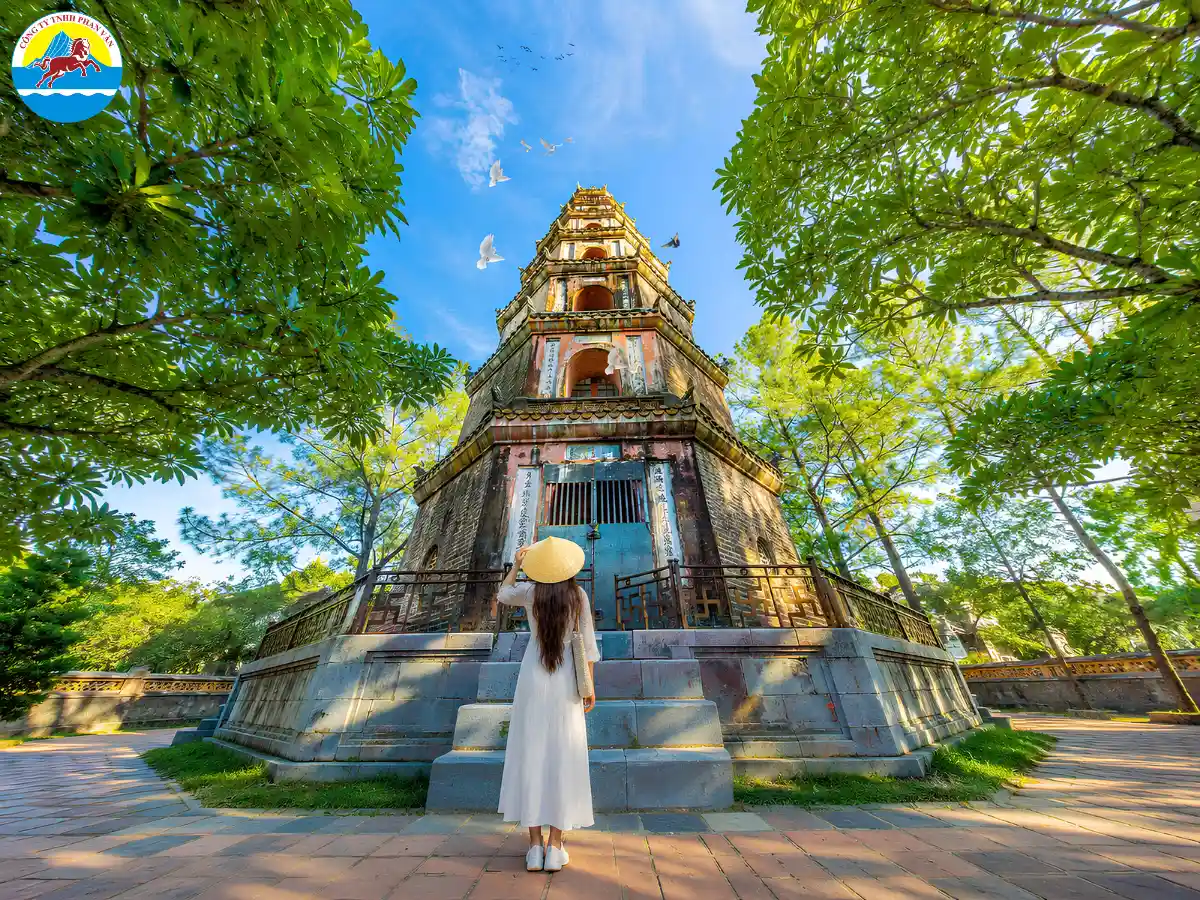 Tháp Phước Duyên