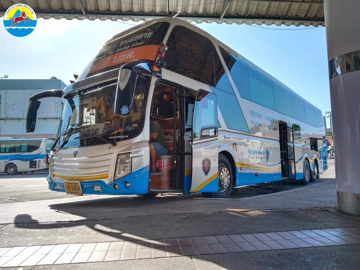 Đi xe bus từ Chiang Mai đến Mae Hong Son sẽ tiết kiệm hơn