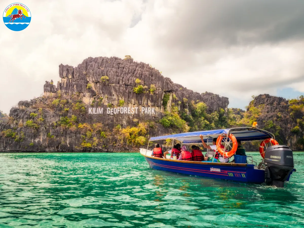 Khí hậu nhiệt đới ẩm tạo nền tảng cho những chuyến phiêu lưu quanh năm