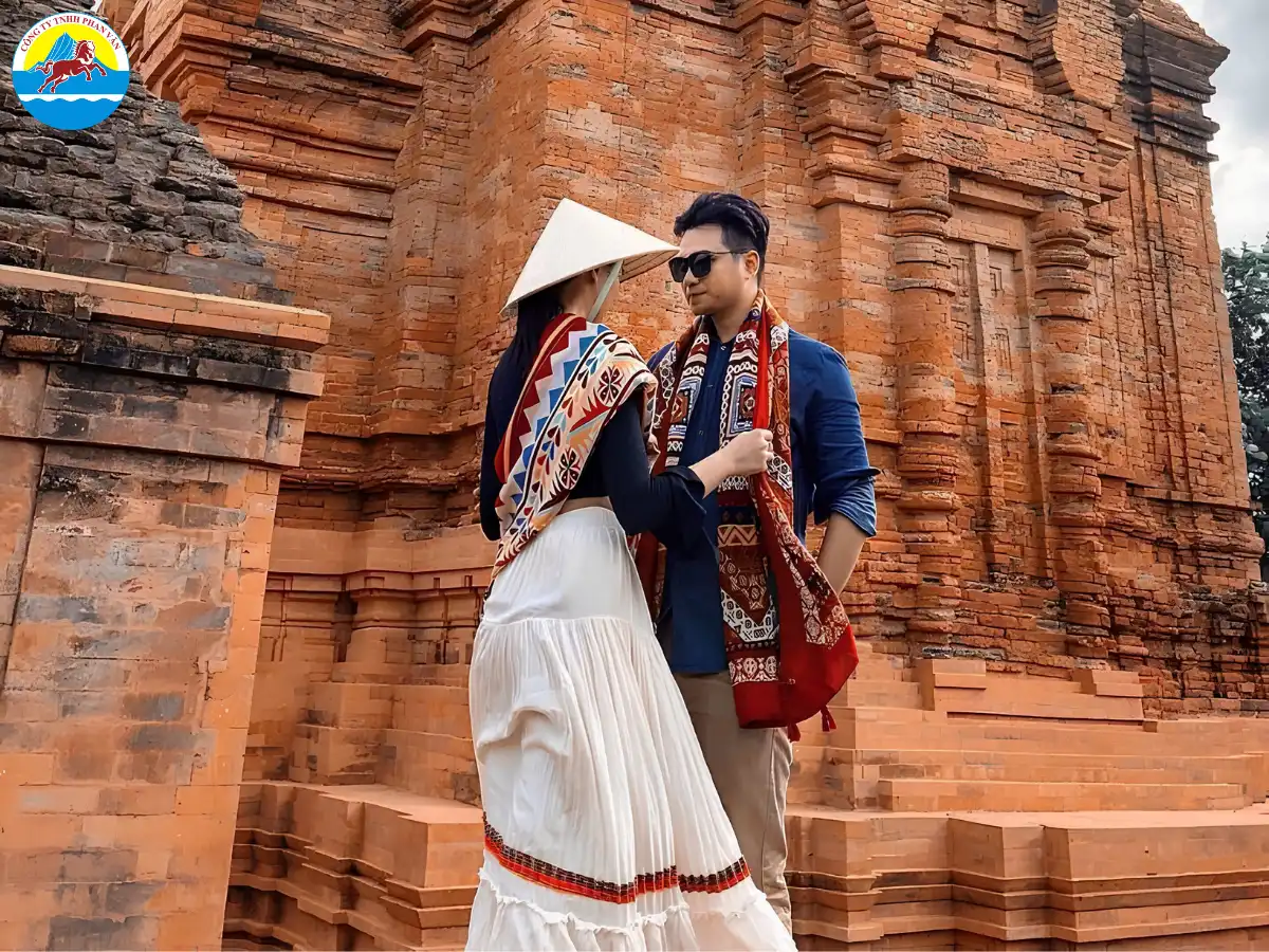 Tháp Poshanư
