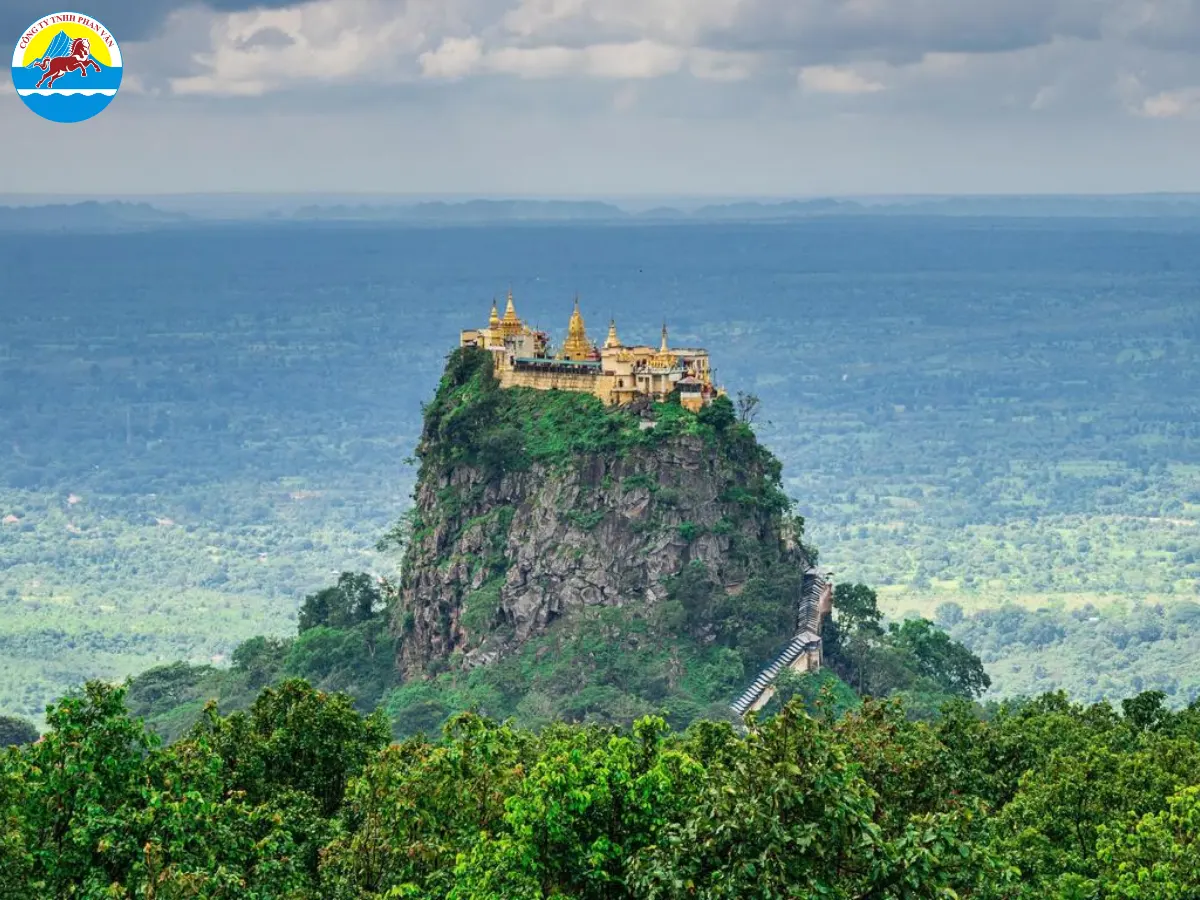 Hành trình từ Việt Nam sang Myanmar khá thuận tiện nhờ các chuyến bay thẳng kết nối giữa hai quốc gia