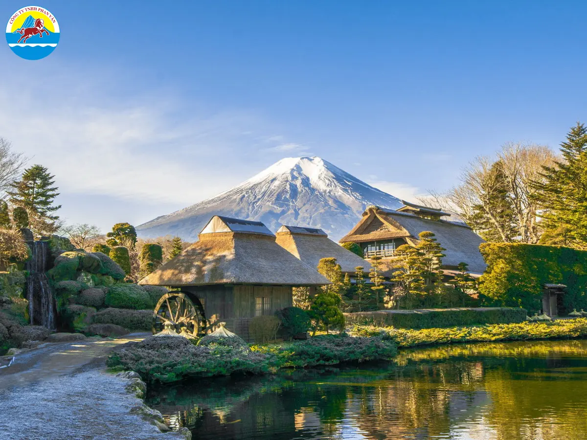 Làng cổ Oshino Hakkai