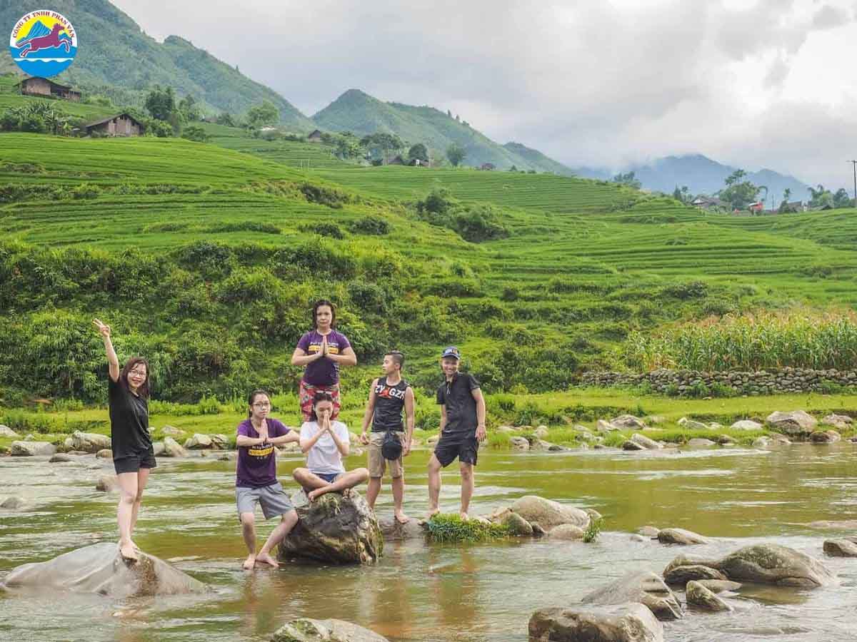 Khám phá Bản Tả Van