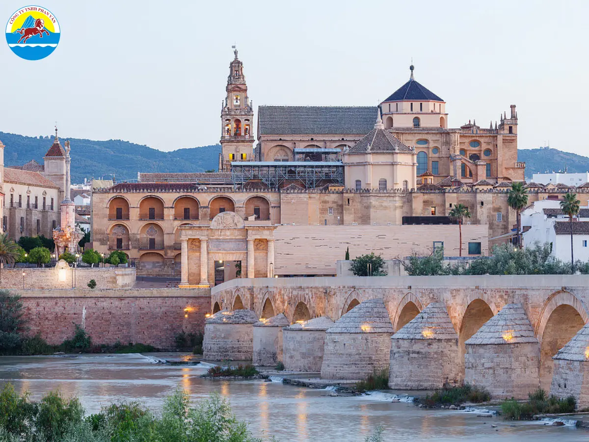 Nhà thờ Hồi giáo - Nhà thờ Lớn Mezquita