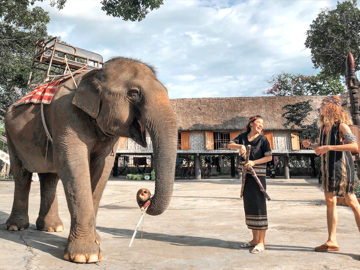 kinh-nghiem-du-lich-tay-nguyen-mua-mua-di-dau-choi-gi-an-gi-phan-van-travel-3