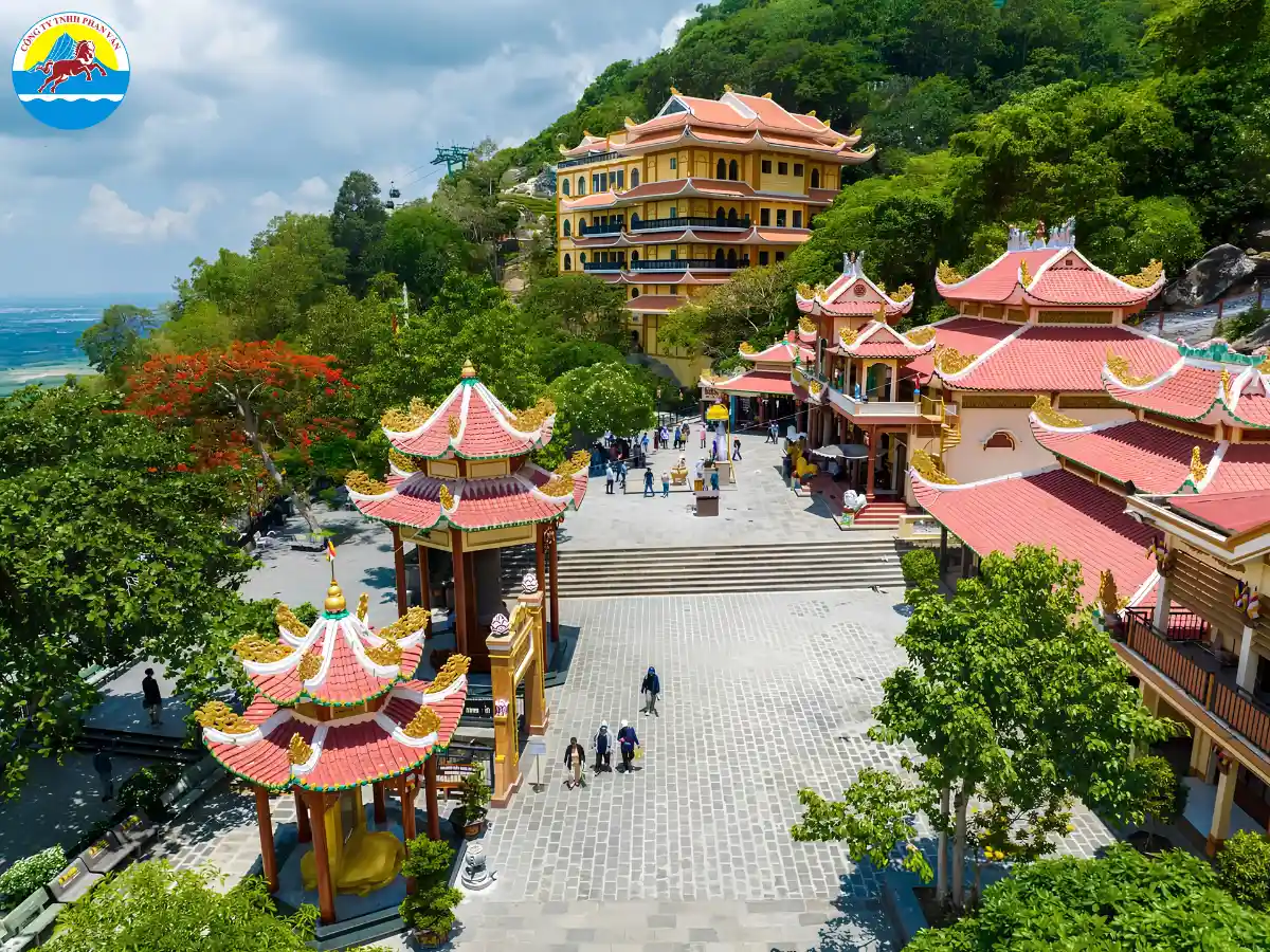 Tour trọn gói từ Đà Nẵng của Phan Văn Travel sẽ giúp tiết kiệm chi phí
