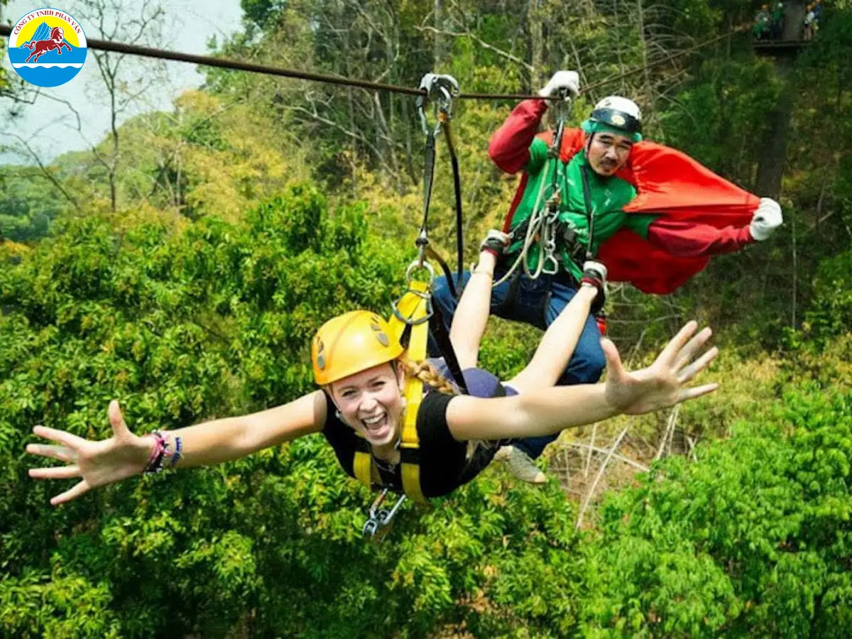 Zipline tại Flight of the Gibbon